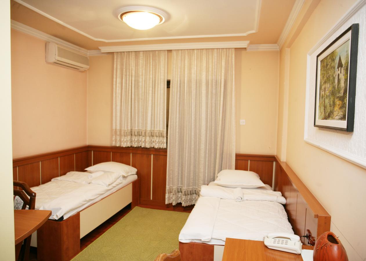 Motel Nana Banyaluka Dış mekan fotoğraf