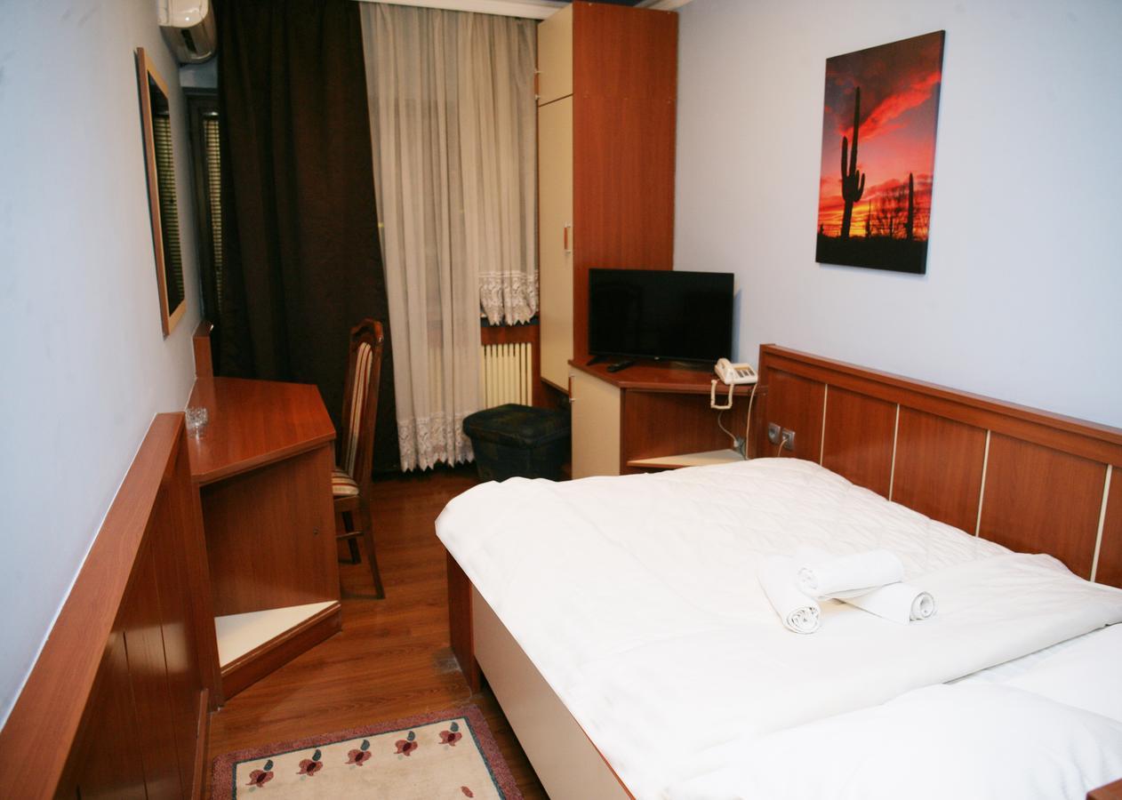 Motel Nana Banyaluka Dış mekan fotoğraf