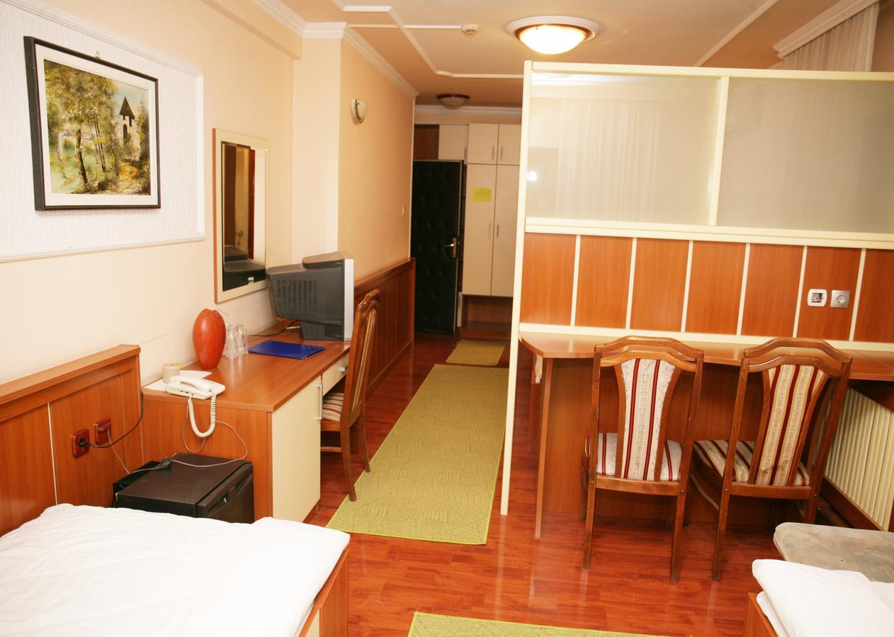 Motel Nana Banyaluka Dış mekan fotoğraf
