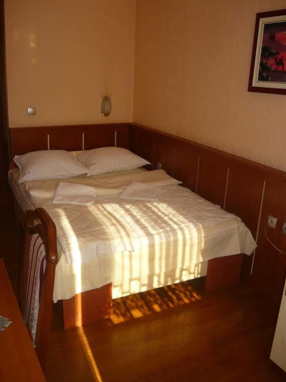 Motel Nana Banyaluka Dış mekan fotoğraf